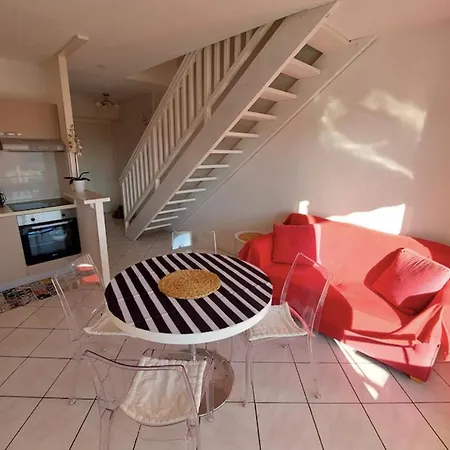 Appartement Apt With Pool Balcony Near The Port