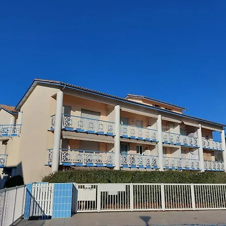 Apt With Pool Balcony Near The Port